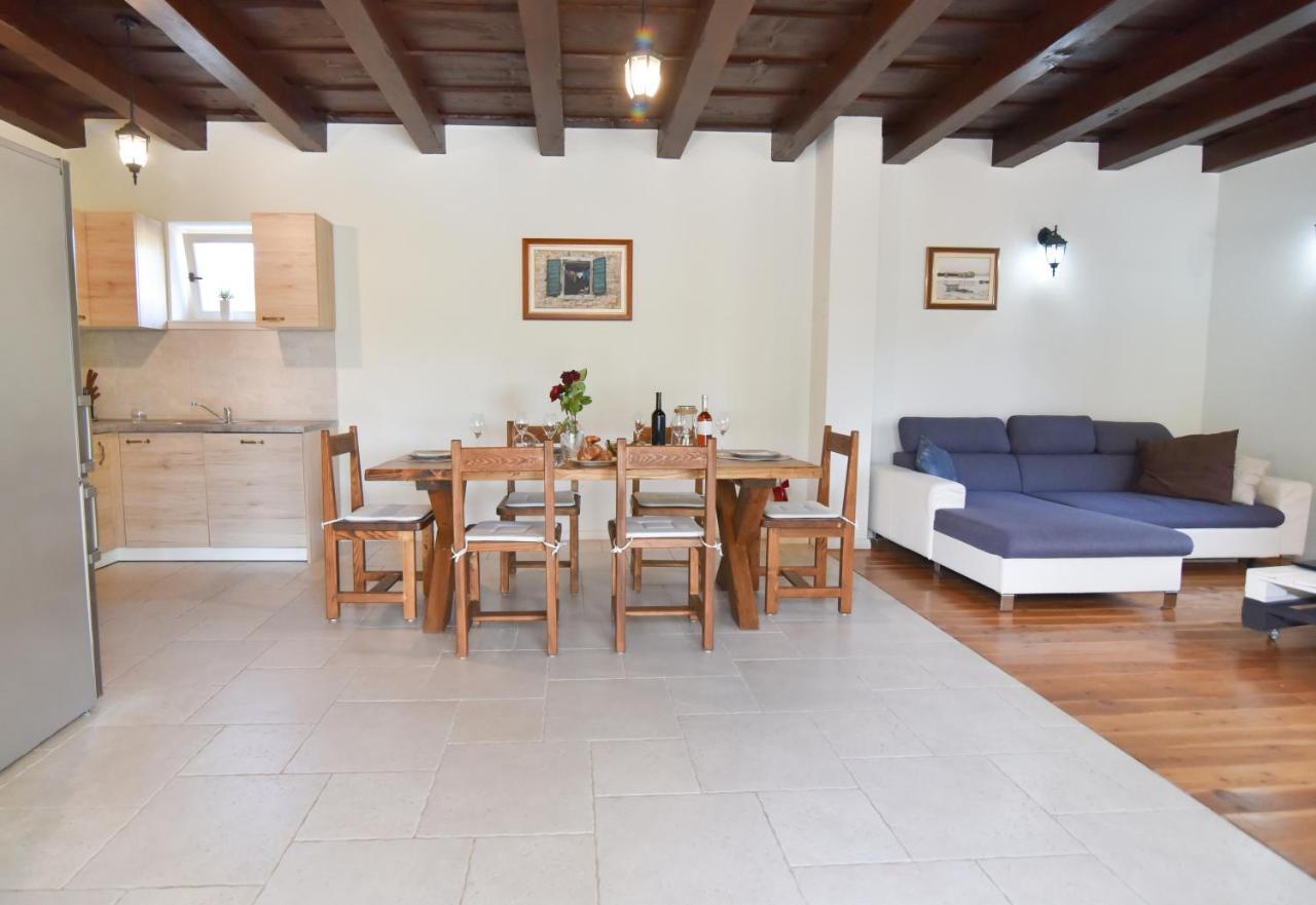 Vacation Home Mate Ceko Sukošan Exterior foto
